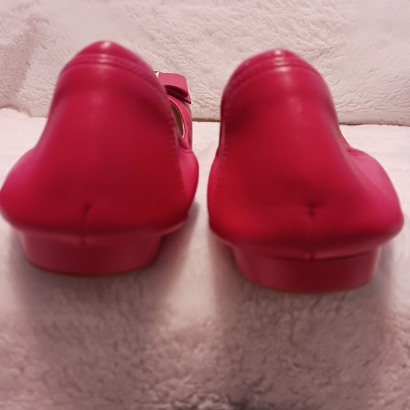 Cole Haan Orange Red Flats with Gold accent Bow detail - Picture 6 of 12